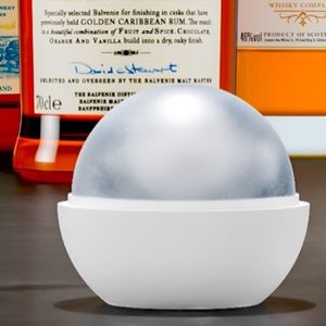 Ice Ball Mold.  Makes the perfect ice ball for cocktails.  NWT